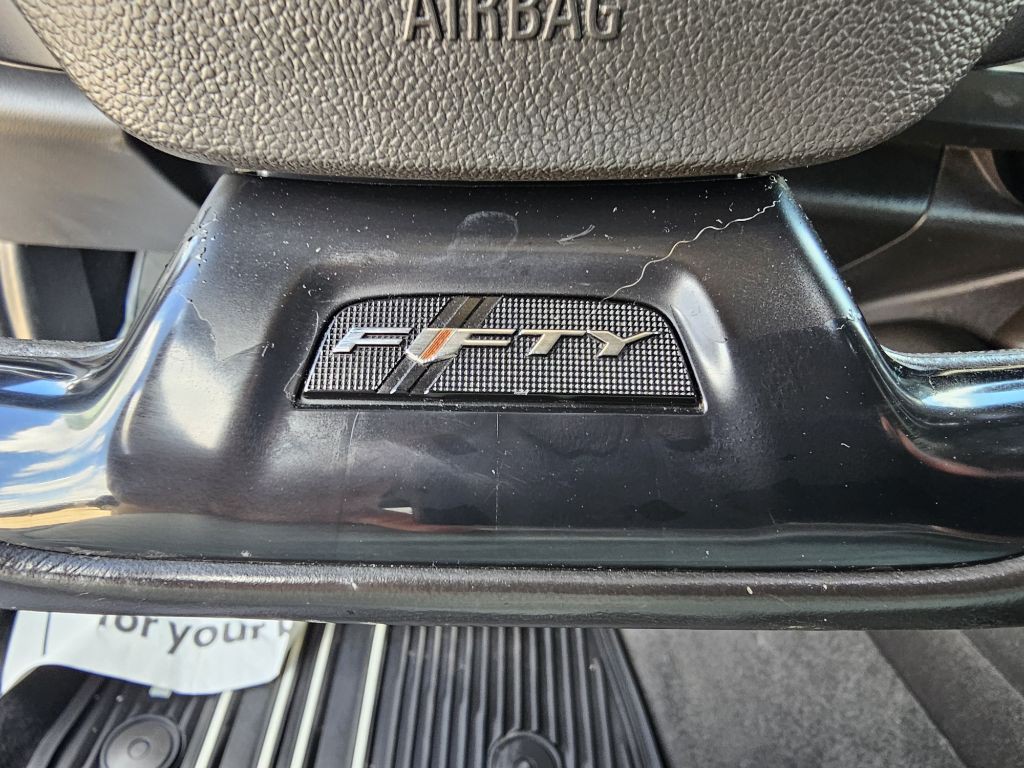 2017 Chevrolet Camaro Image 18