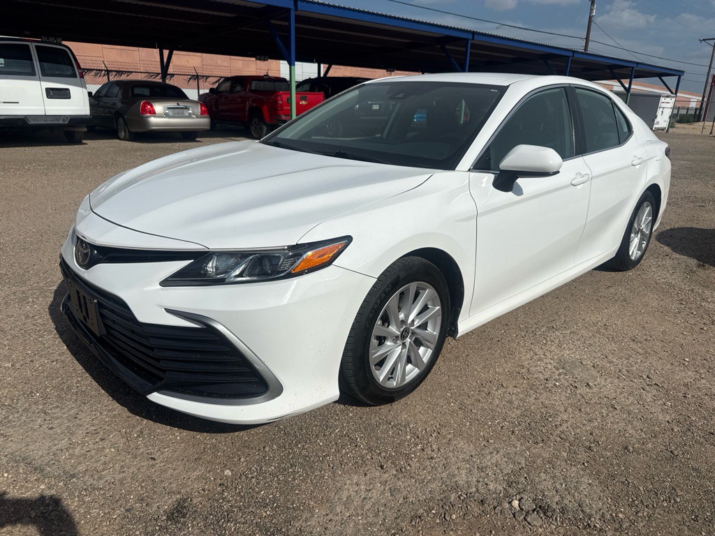 2022 Toyota Camry Image 1