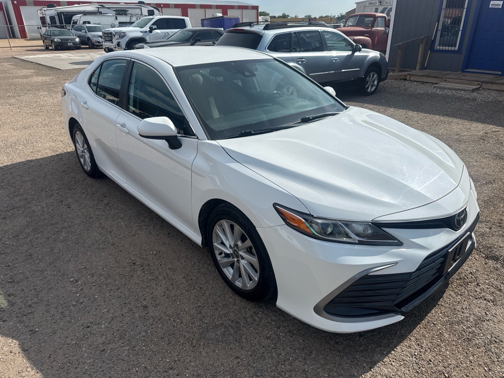 2022 Toyota Camry Image 6