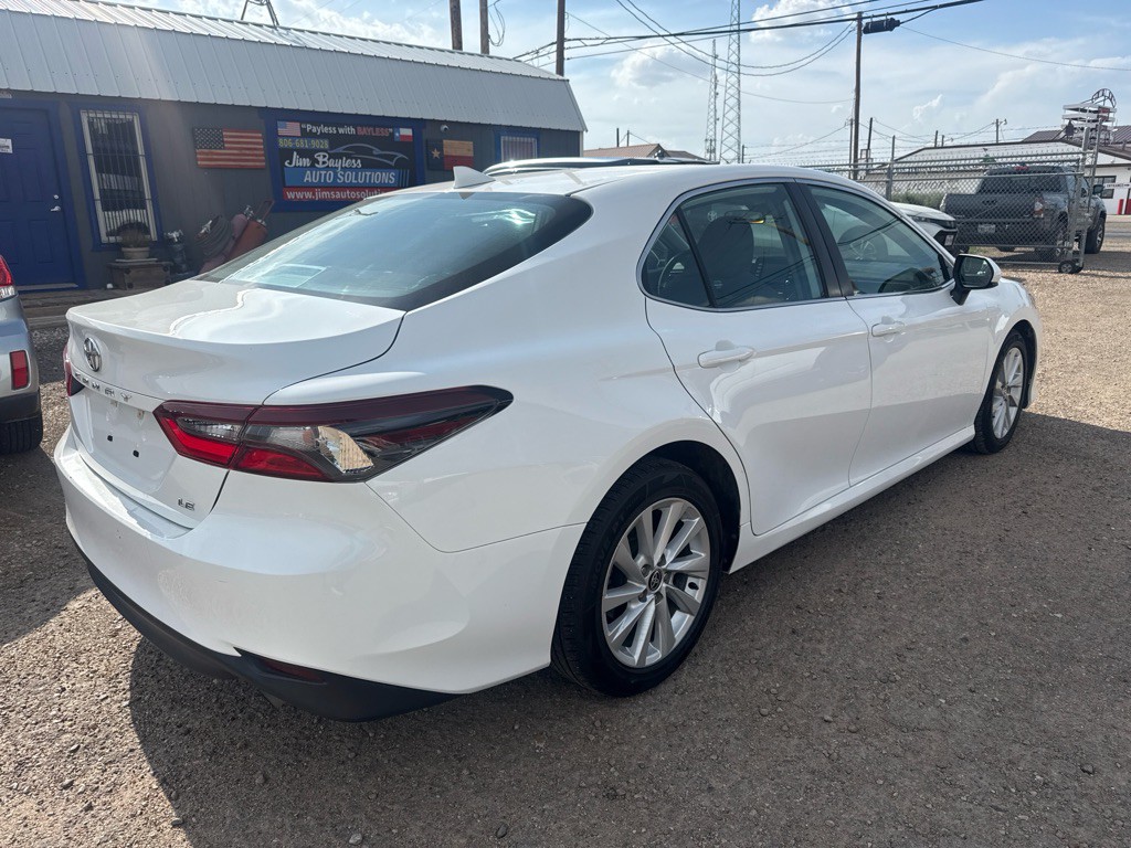 2022 Toyota Camry Image 8
