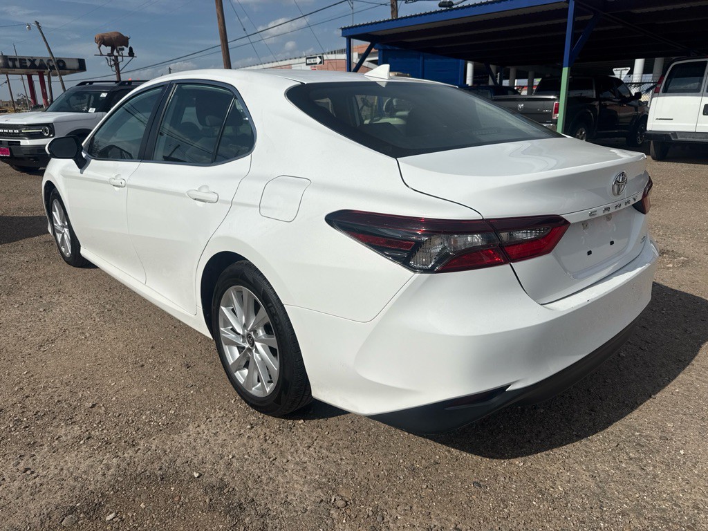 2022 Toyota Camry Image 11
