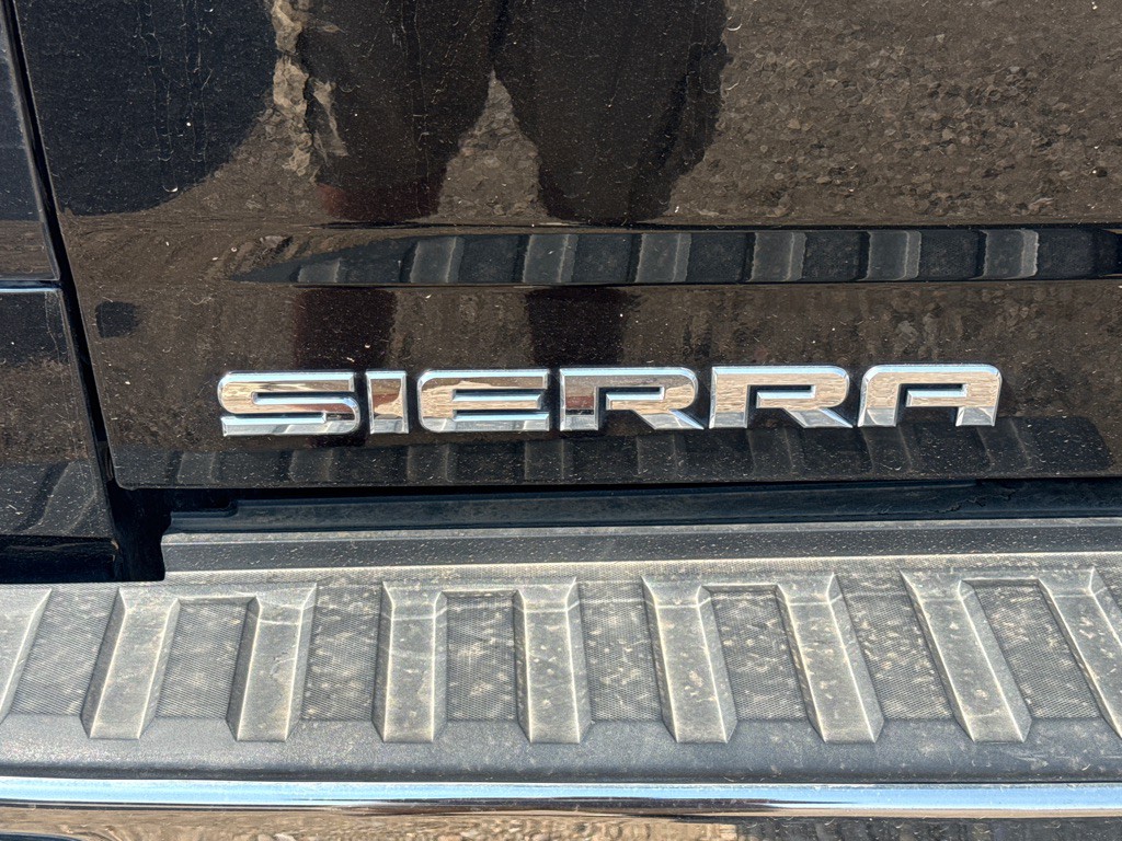 2018 GMC Sierra Image 15