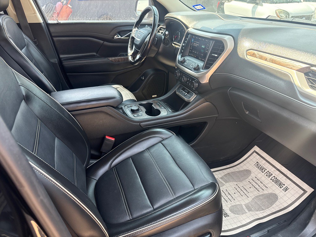 2021 GMC Acadia Image 8