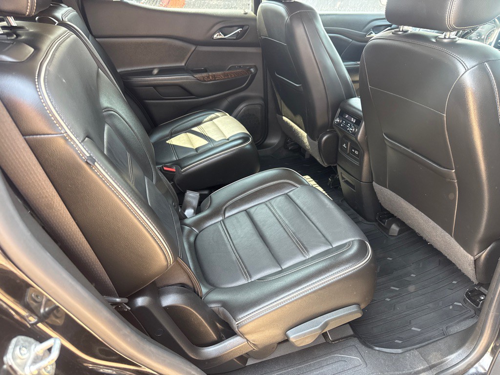 2021 GMC Acadia Image 9