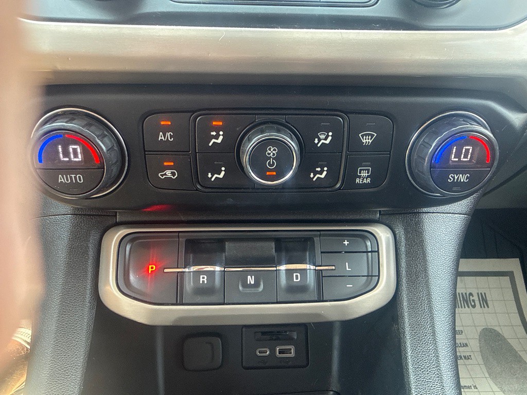 2021 GMC Acadia Image 28