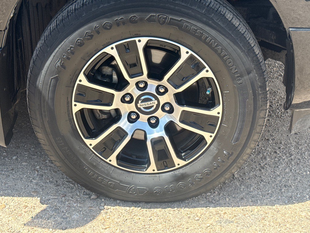 2022 Nissan Titan Image 6