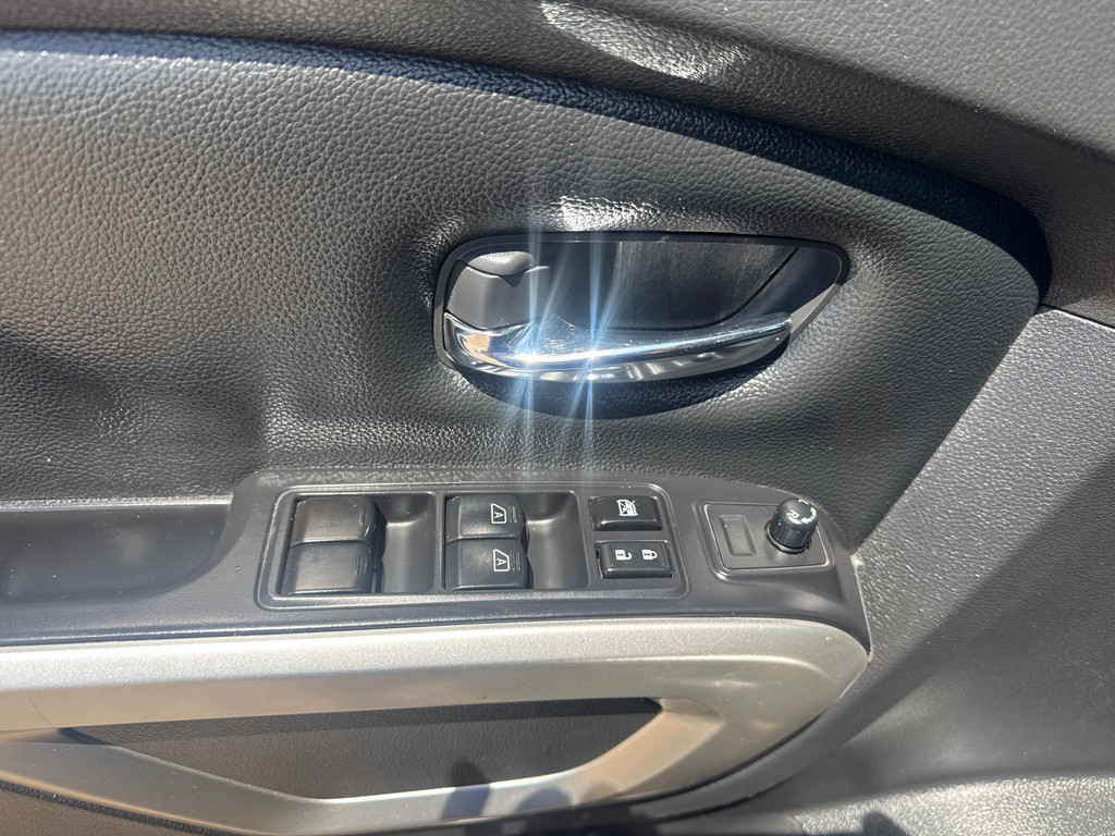 2022 Nissan Titan Image 17