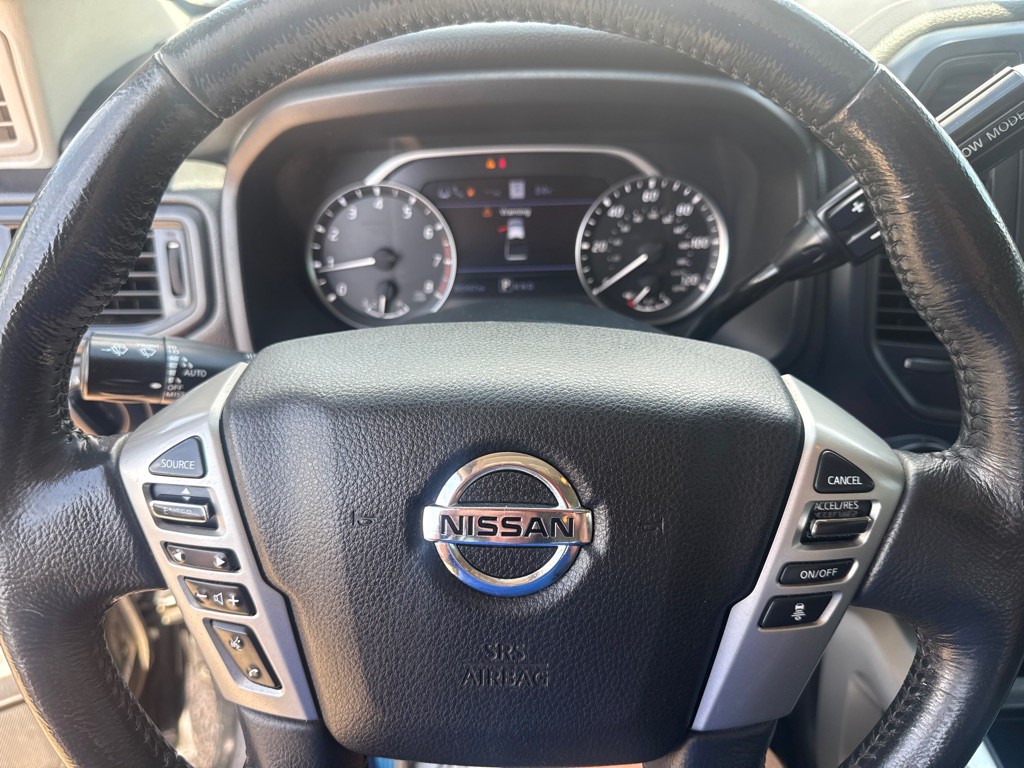 2022 Nissan Titan Image 19