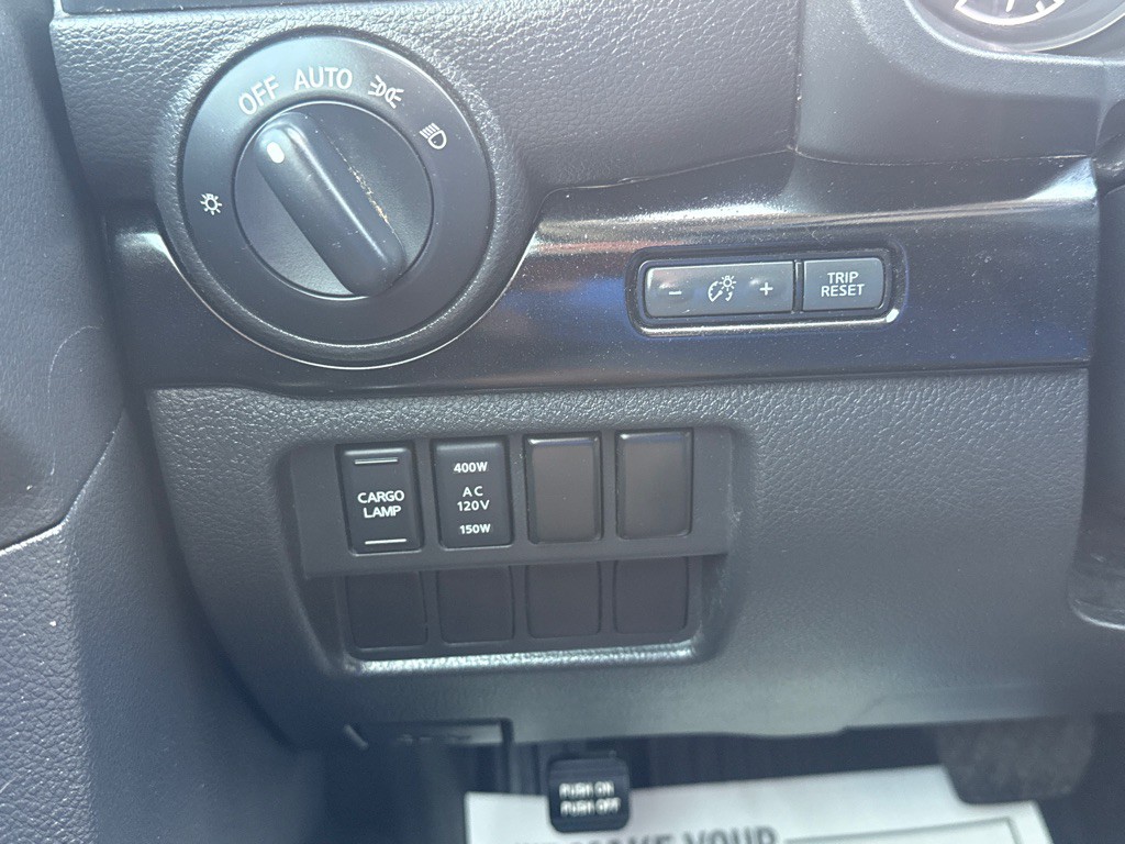 2022 Nissan Titan Image 20
