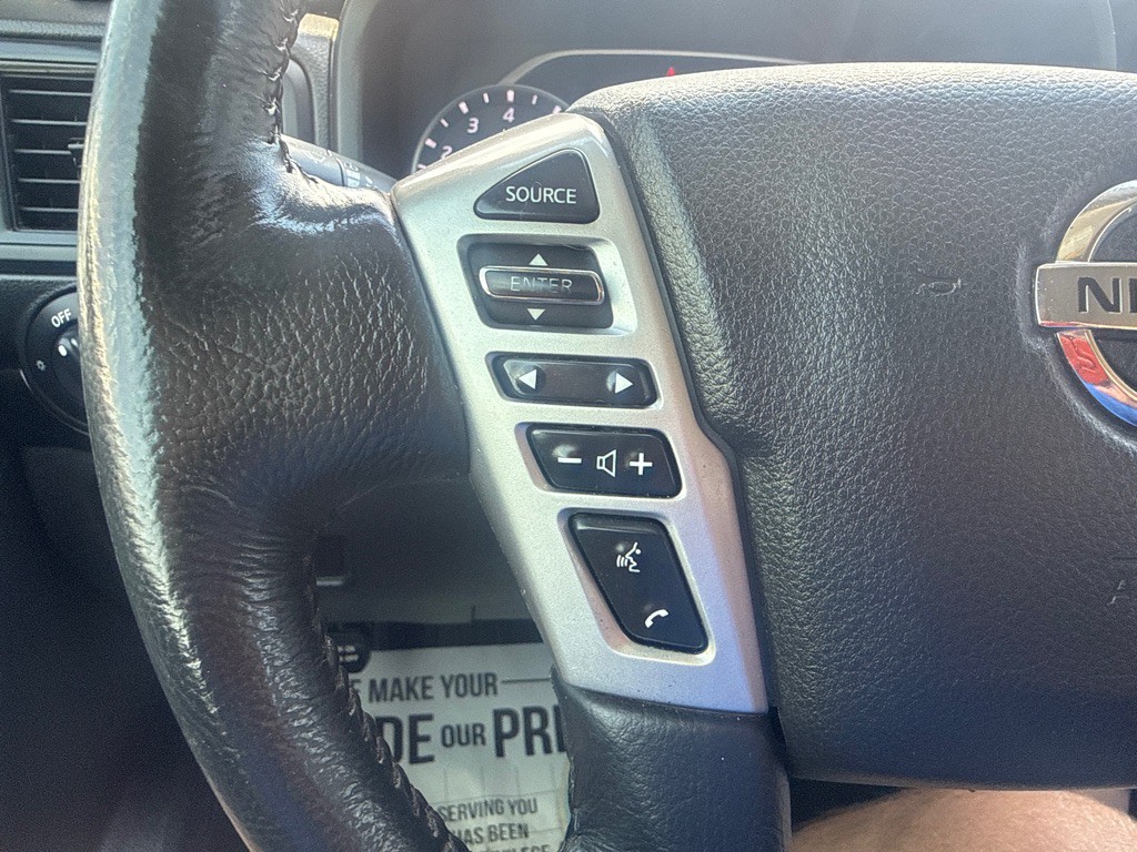2022 Nissan Titan Image 21