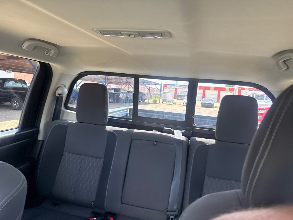 2022 Nissan Titan Image 27