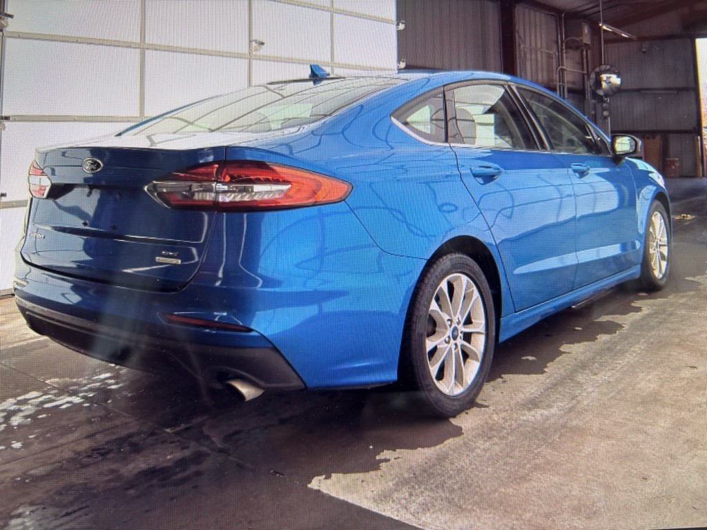 2020 Ford Fusion Image 4