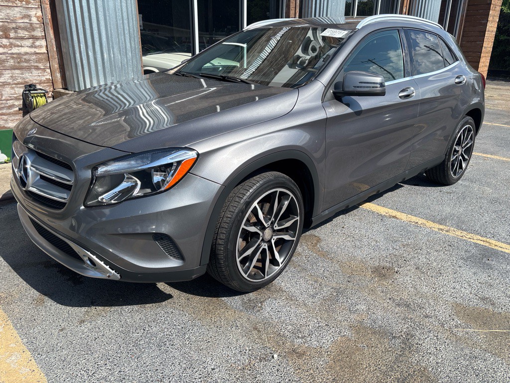 2016 Mercedes-Benz GLA-Class Image 1