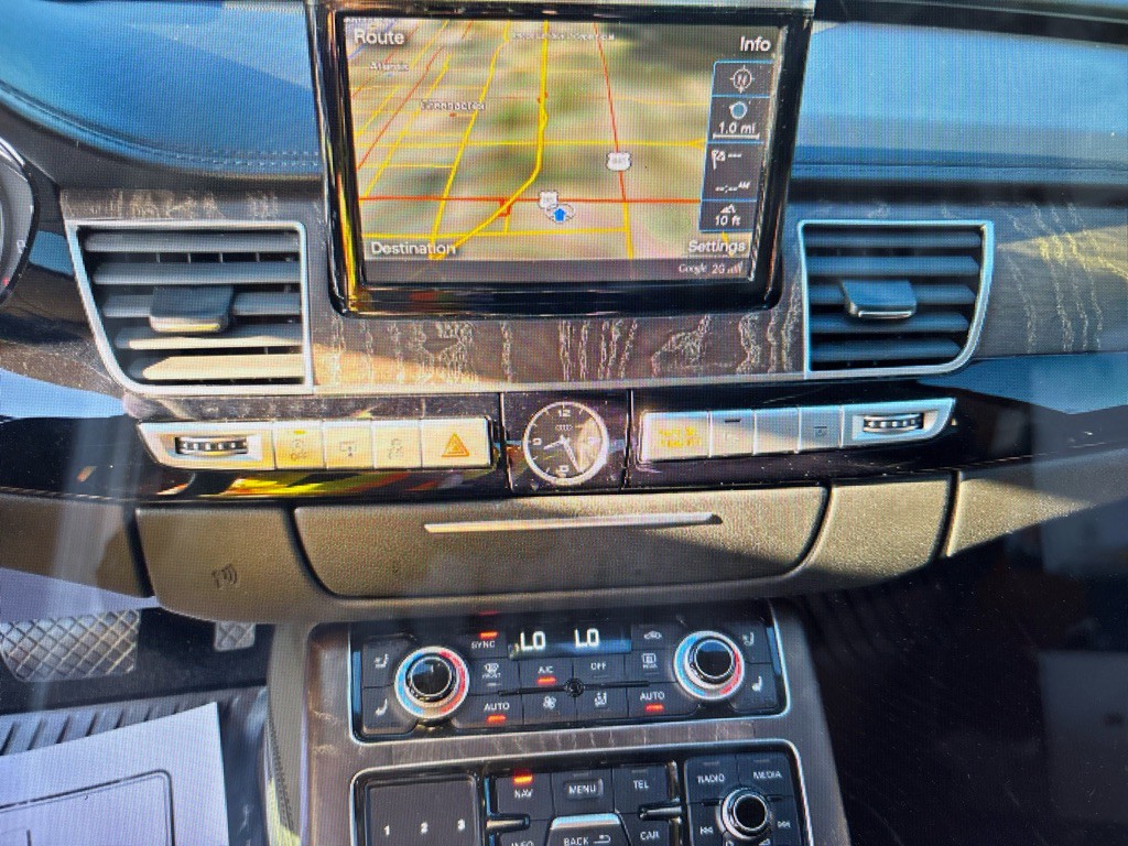 2015 Audi A8 Image 9