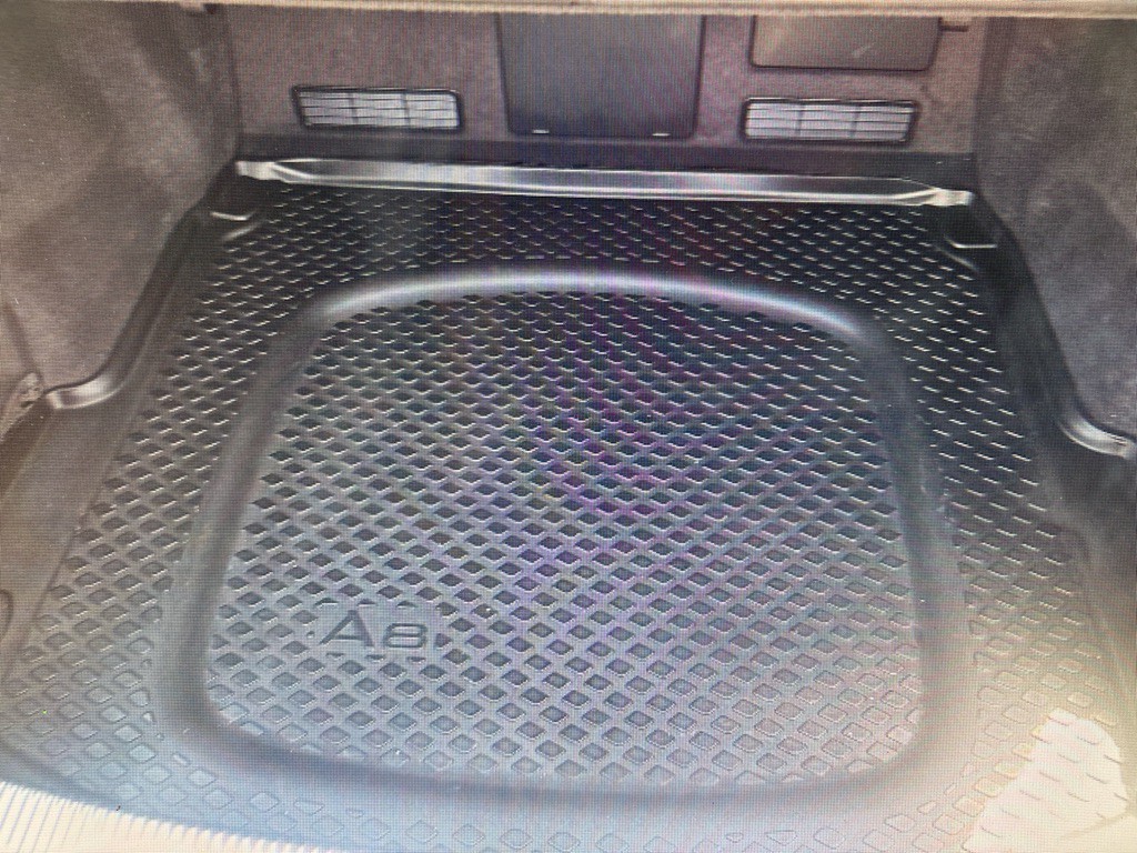 2014 Audi A8 Image 11