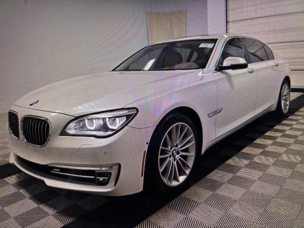 2014 BMW 7 Series Image 1