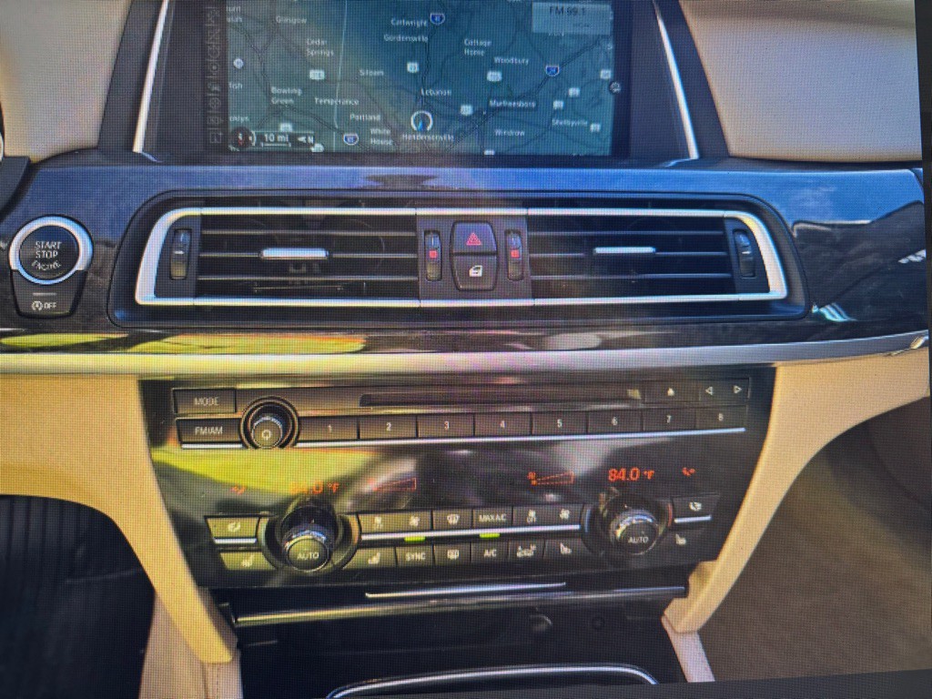 2014 BMW 7 Series Image 11