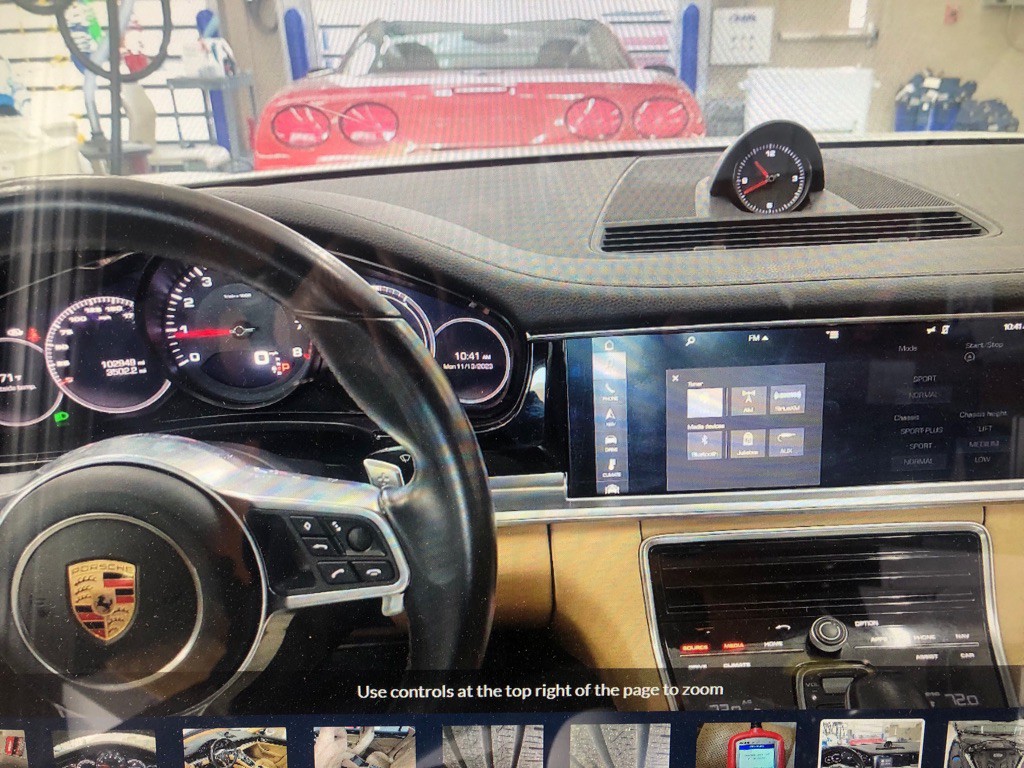 2017 Porsche Panamera Image 8