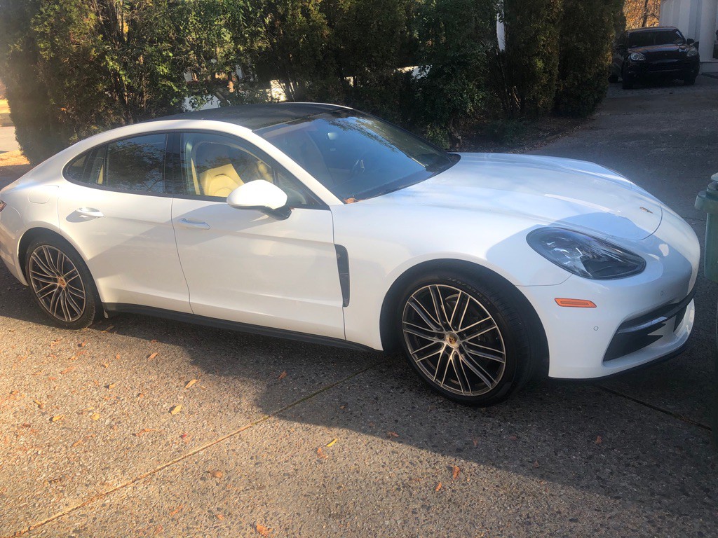 2017 Porsche Panamera Image 5