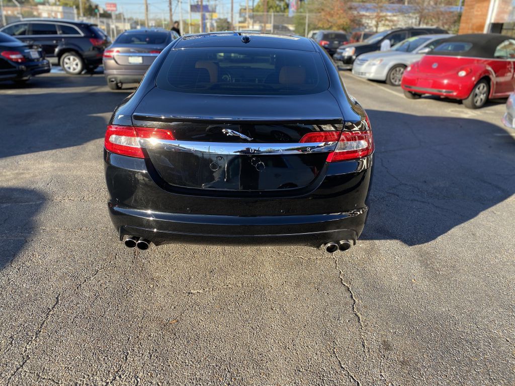 2011 Jaguar XF Image 3