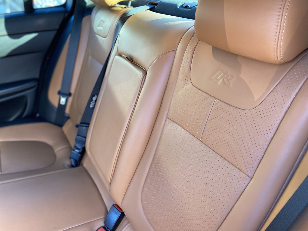 2011 Jaguar XF Image 10