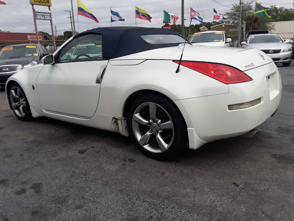 2006 Nissan 350Z Image 4