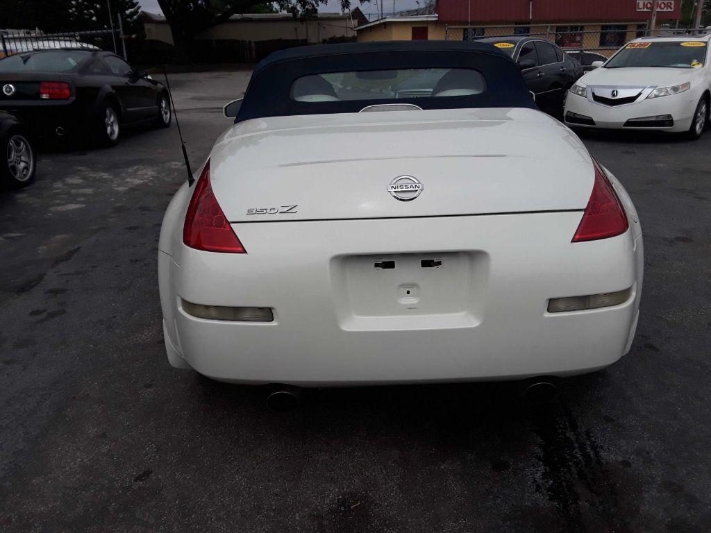 2006 Nissan 350Z Image 5