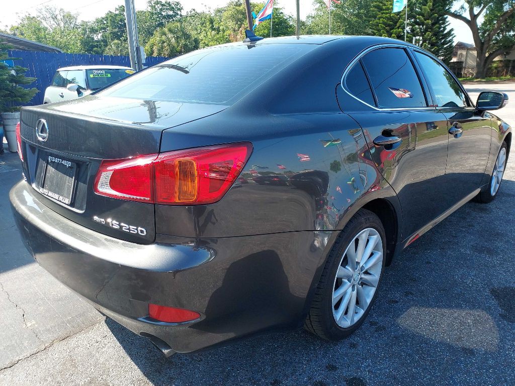 2009 Lexus IS Image 3