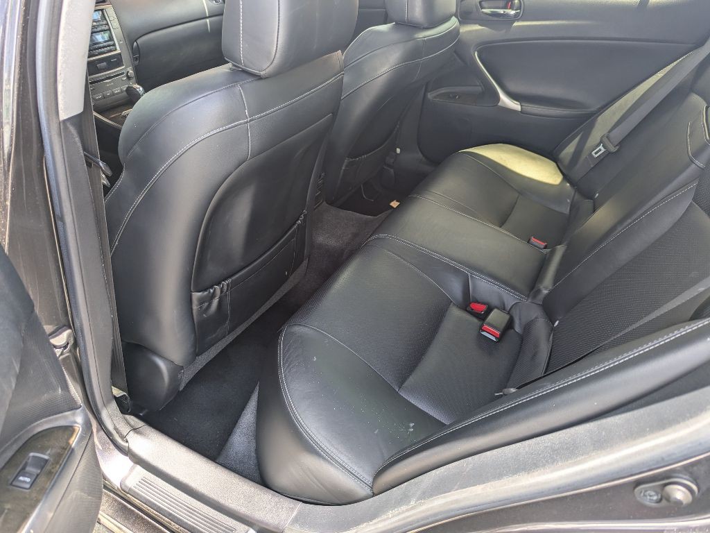 2009 Lexus IS Image 11
