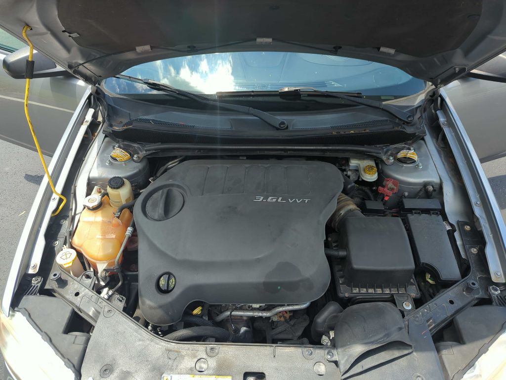 2013 Dodge Avenger Image 8