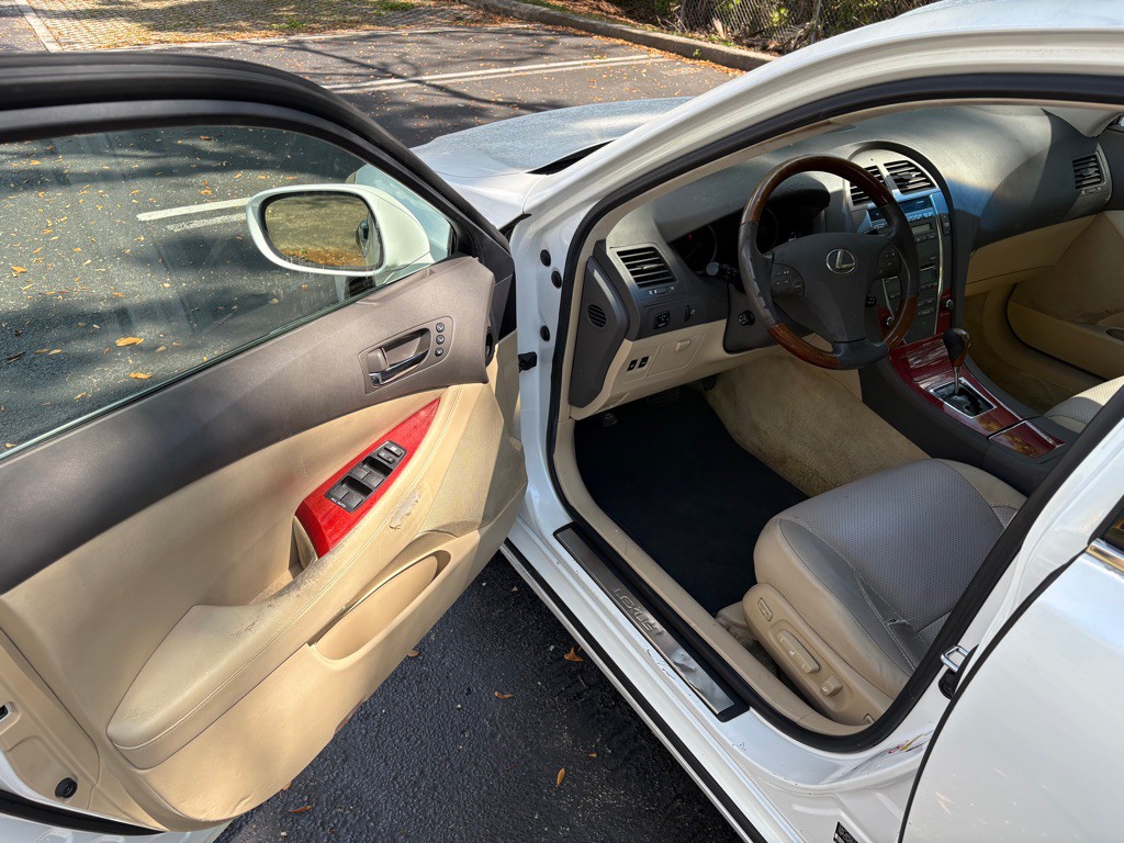 2009 Lexus ES Image 7