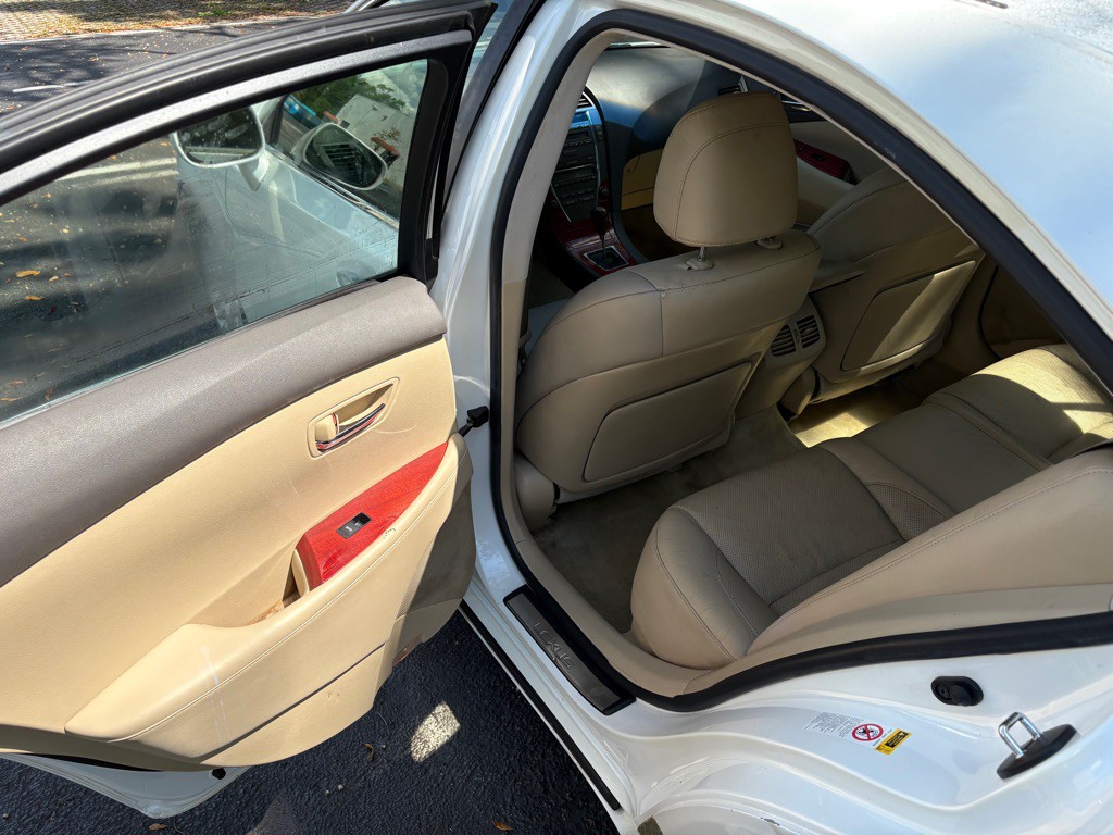 2009 Lexus ES Image 11