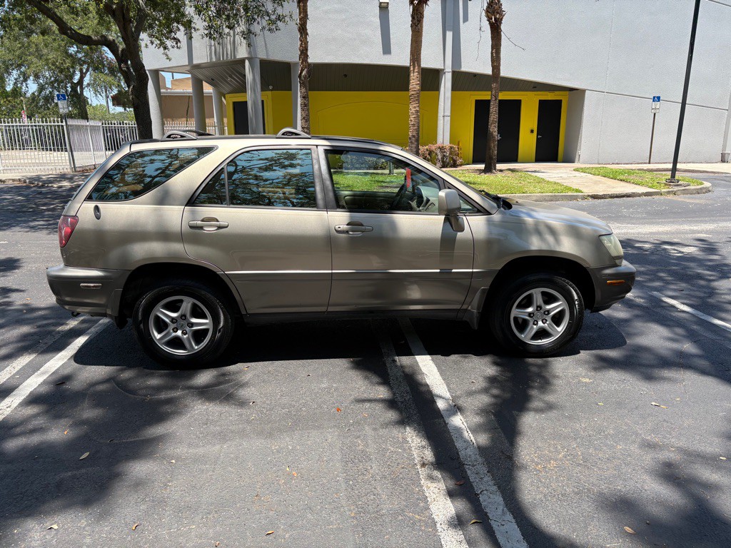 2000 Lexus RX Image 5