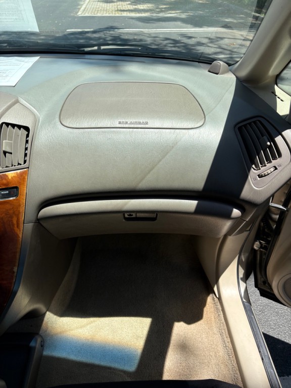 2000 Lexus RX Image 15