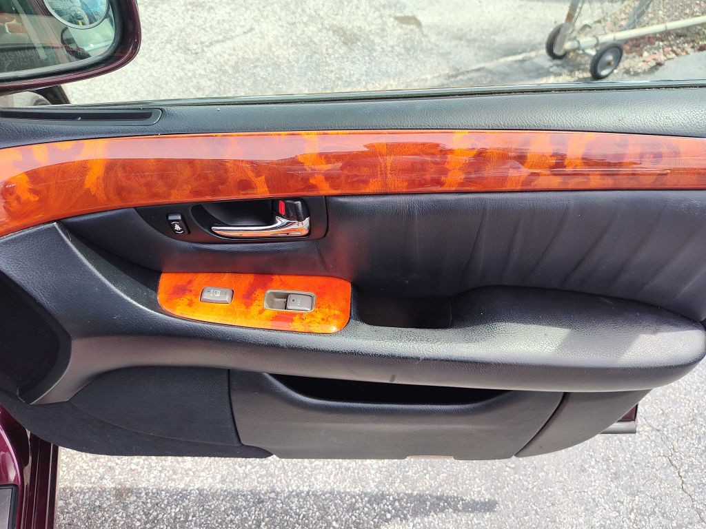2006 Lexus LS Image 25