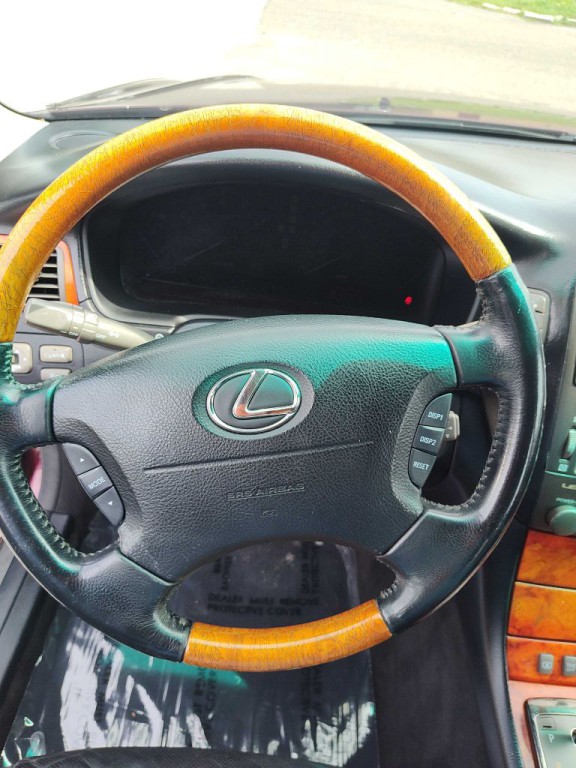 2006 Lexus LS Image 32