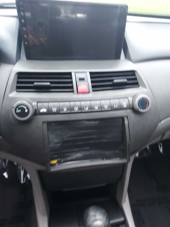 2009 Honda Accord Image 18