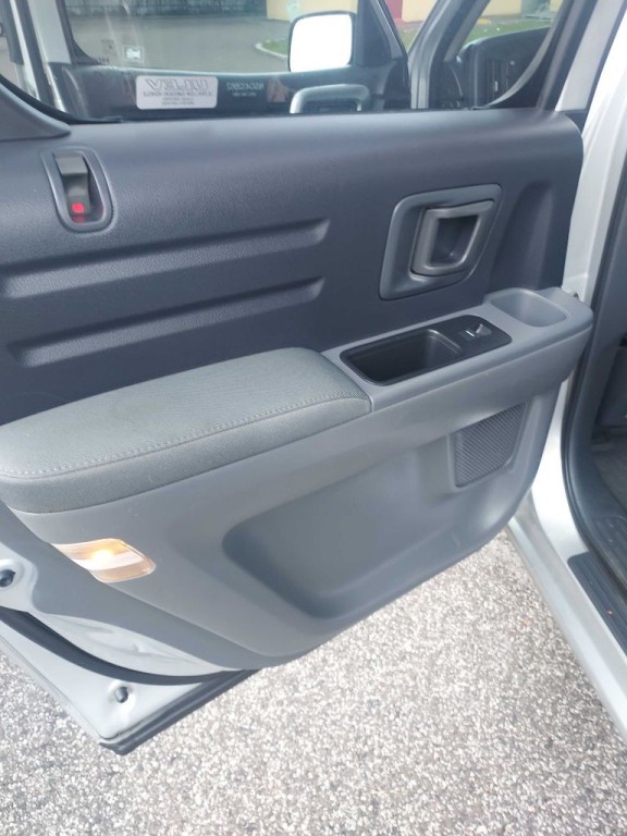 2006 Honda Ridgeline Image 16