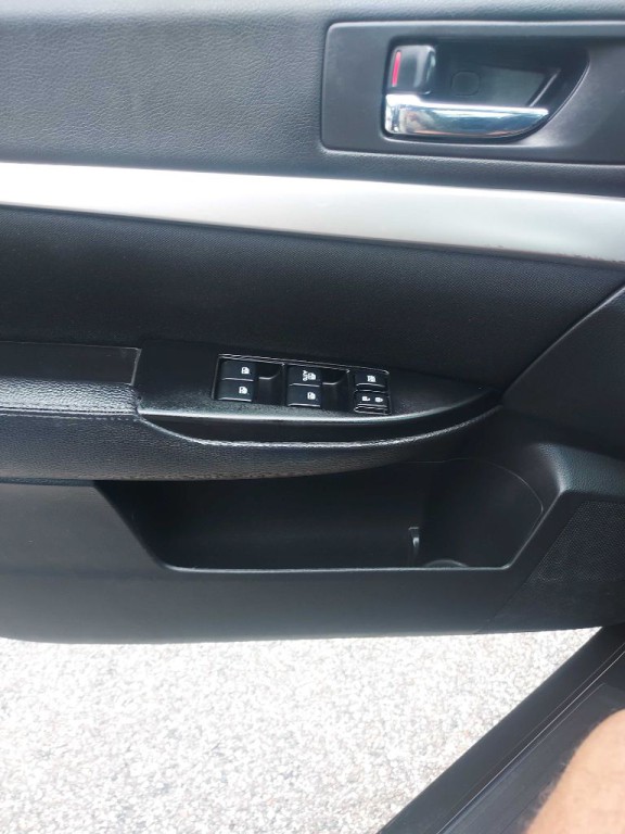 2014 Subaru Outback Image 17