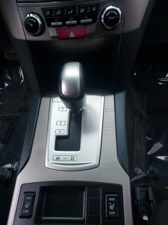 2014 Subaru Outback Image 23
