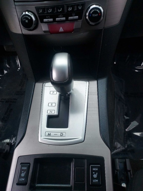 2014 Subaru Outback Image 42