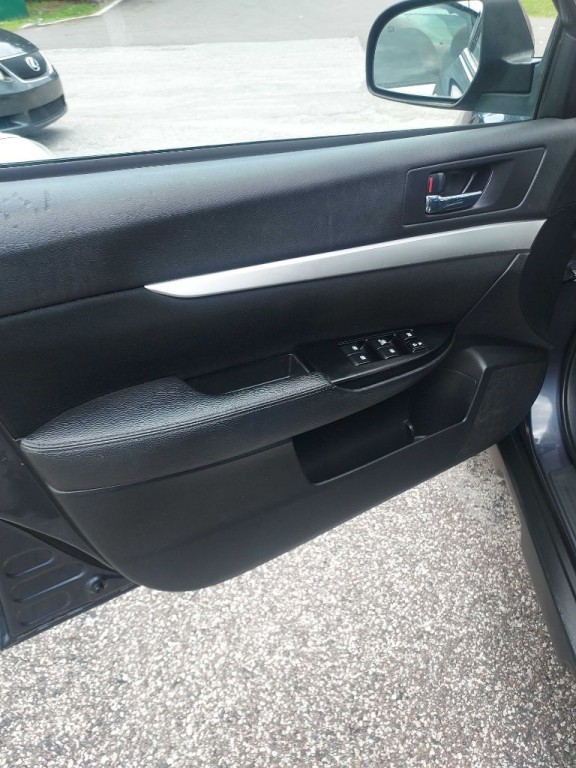 2014 Subaru Outback Image 50