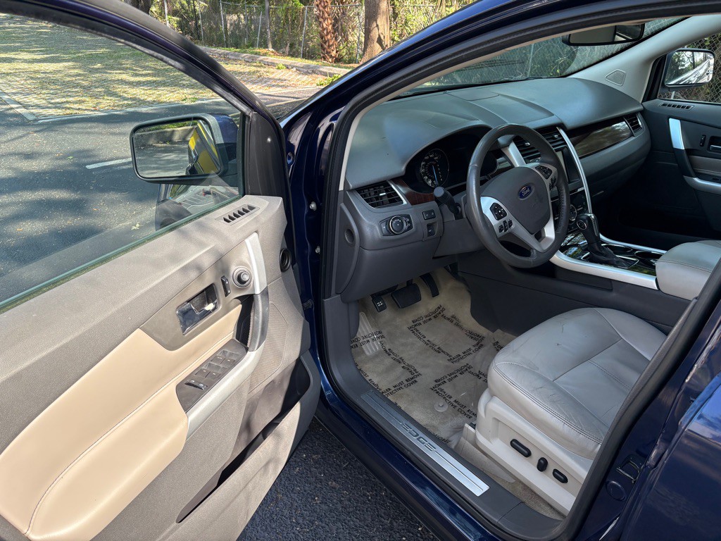 2011 Ford Edge Image 7