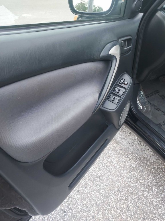 2004 Toyota Rav4 Image 14