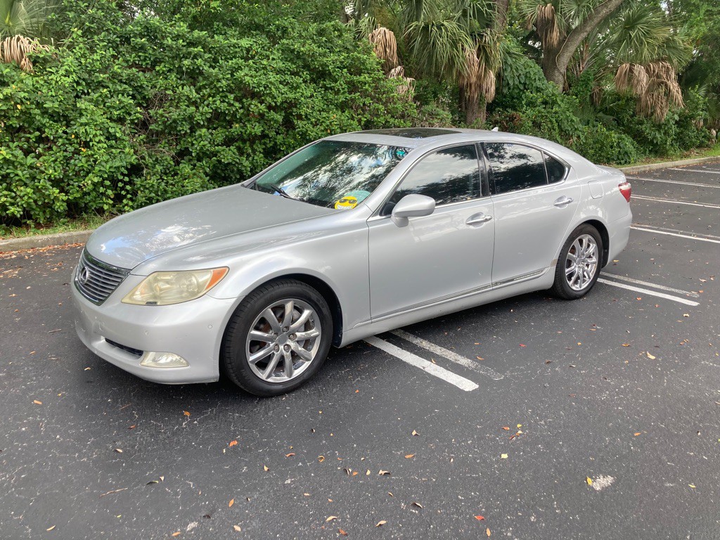 2008 Lexus LS Image 1