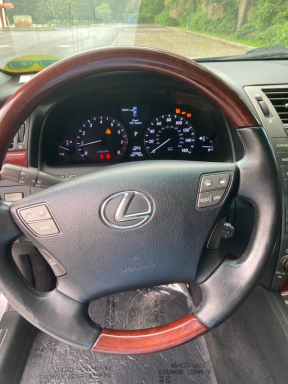 2008 Lexus LS Image 8