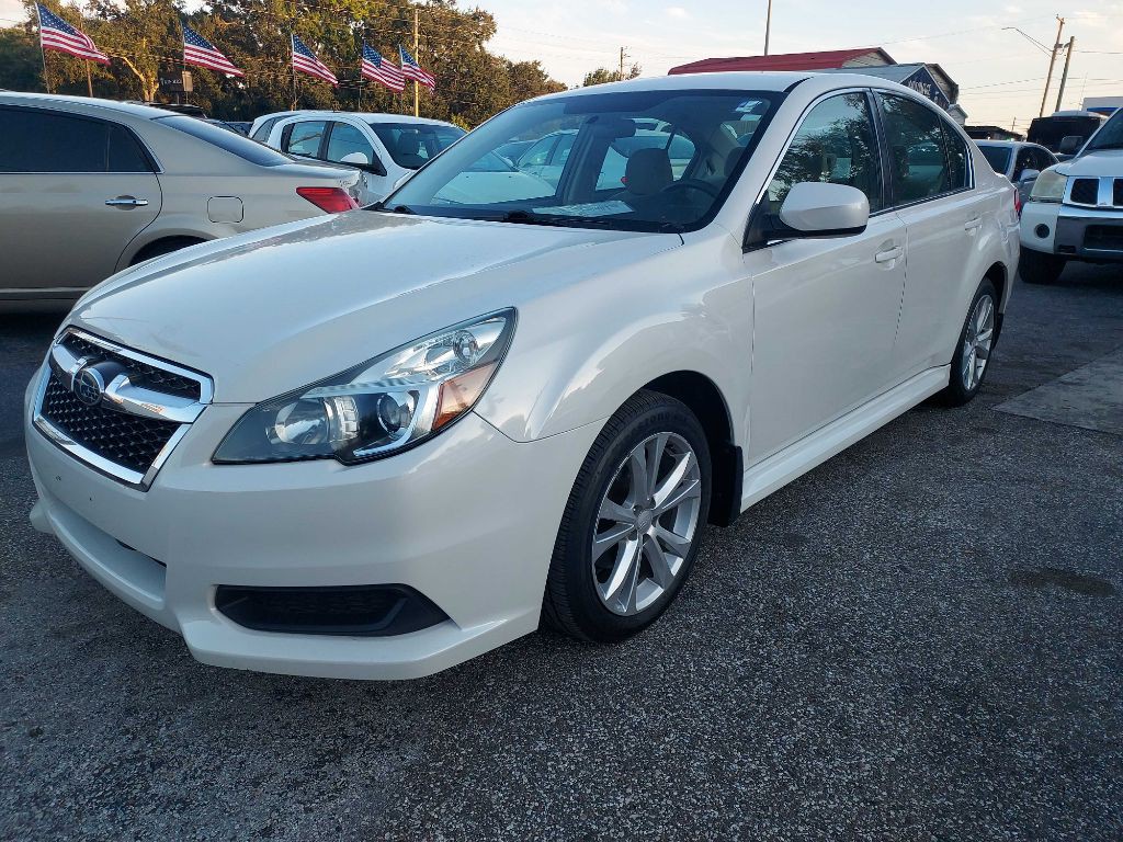 2013 Subaru Legacy Image 1