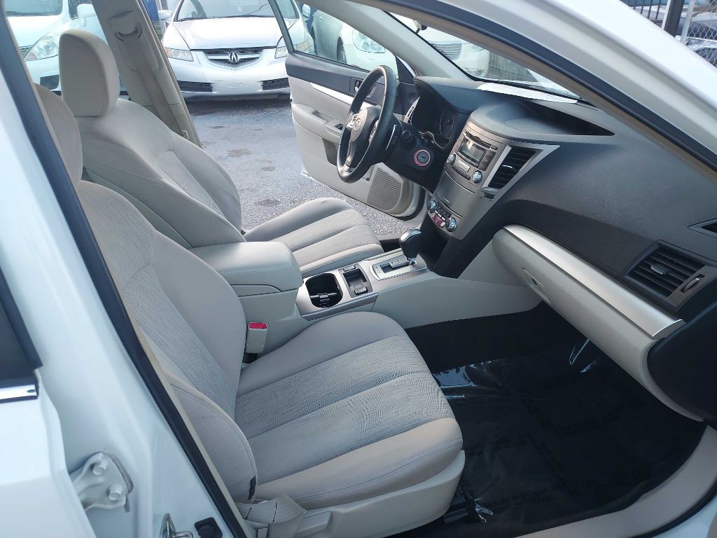 2013 Subaru Legacy Image 12