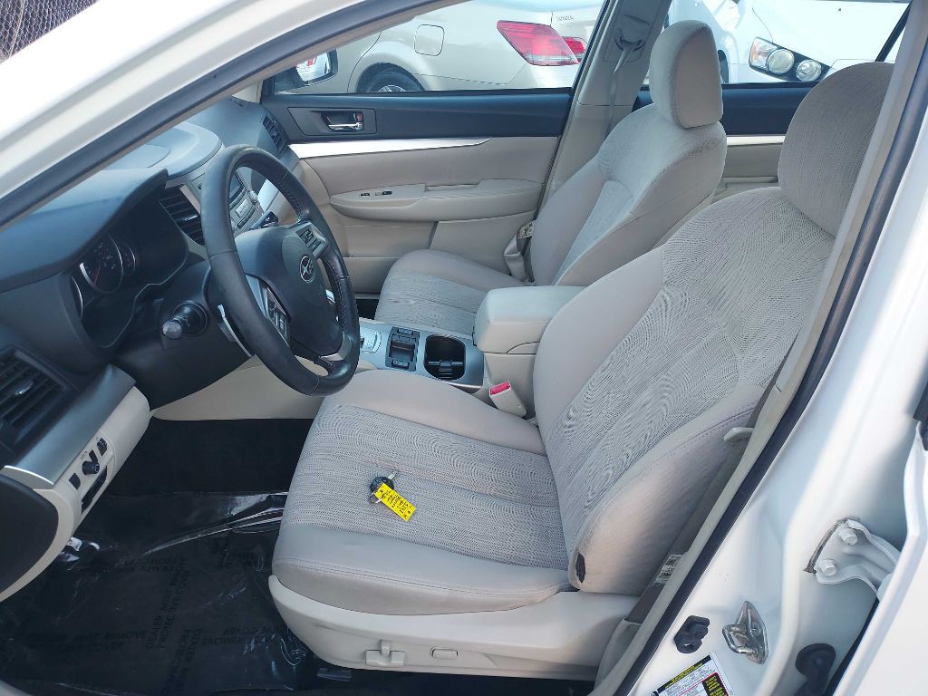 2013 Subaru Legacy Image 13