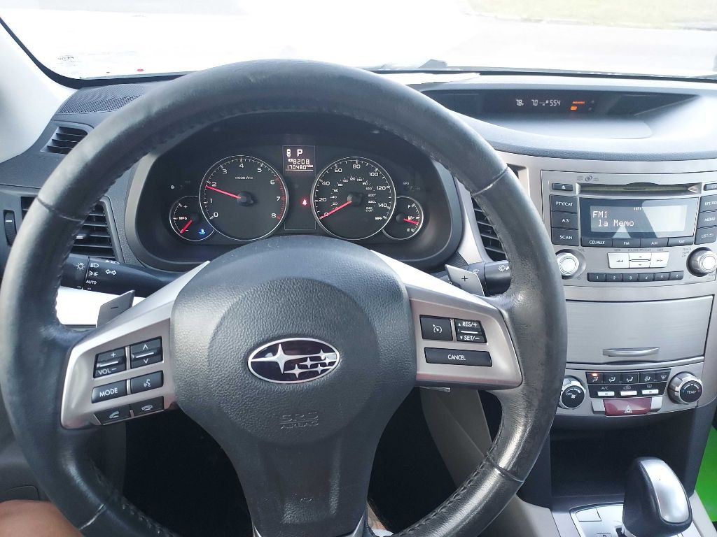 2013 Subaru Legacy Image 17
